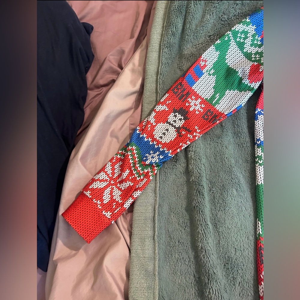Blackmilk not knit Christmas sweater - Picture 2 of 11